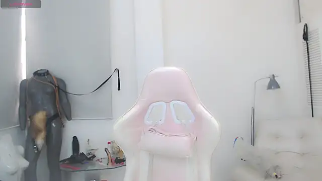 sasha mom69  online show from 11/12/25, 03:45