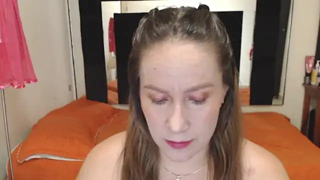 Snapshot of CATRINA-83 chatting on 10/01/25, 08:15 CATRINA-83 online show from 10/01/25, 08:15