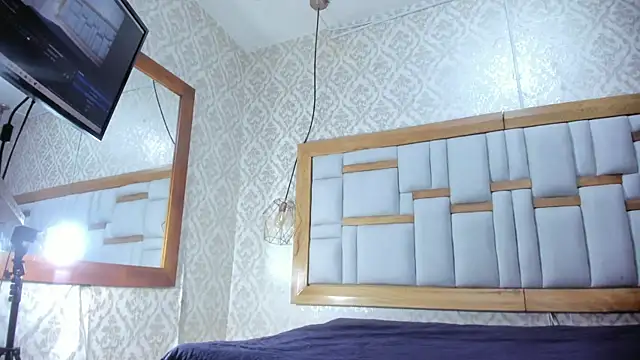 arl chloee online show from 11/06/25, 03:07