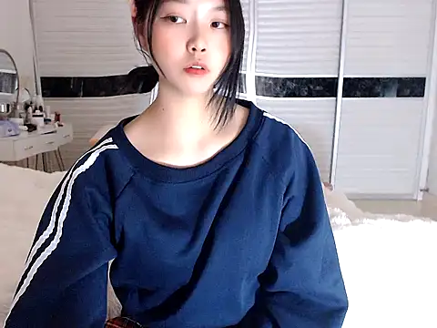 -Lucky Girl online show from 12/27/24, 02:54