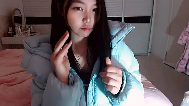 Snapshot of -Lucky_Girl chatting on 01/06/26, 02:15 -Lucky Girl online show from 01/06/26, 02:15