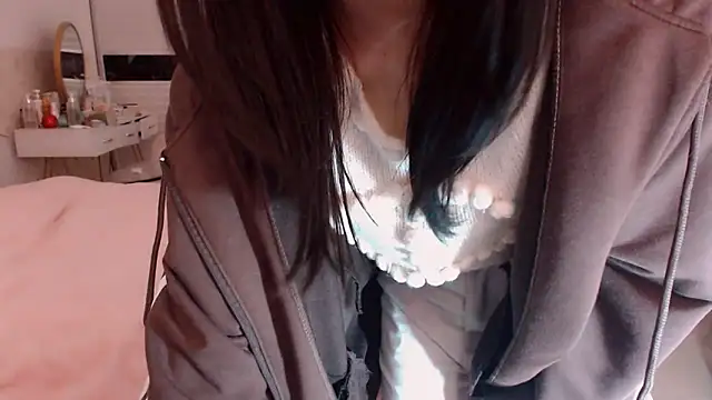 Snapshot of -Lucky_Girl chatting on 02/18/26, 03:24 -Lucky Girl online show from 02/18/26, 03:24