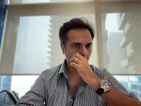 Snapshot of immog727 chatting on 02/01/26, 09:19 immog727 online show from 02/01/26, 09:19