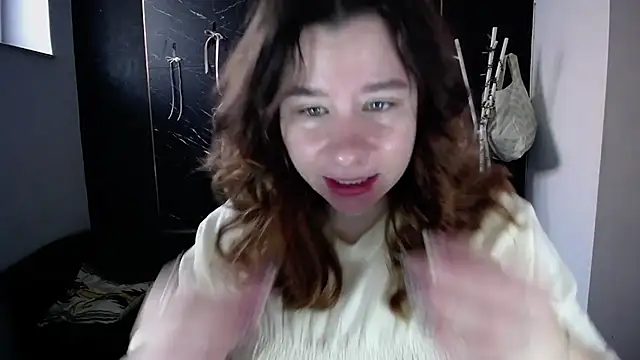littleviki7 online show from 06/09/26, 04:35