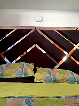 emmyjhonson07 online show from 09/11/25, 01:55