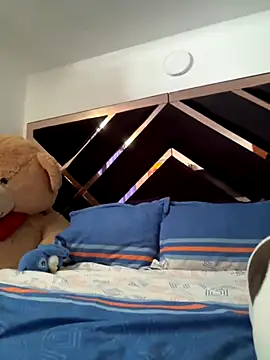 emmyjhonson07 online show from 10/09/25, 04:16