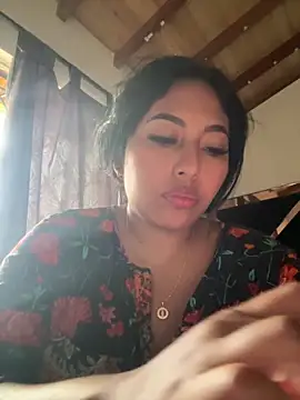 emmyjhonson07 online show from 05/03/26, 12:33