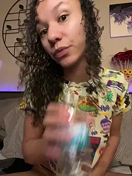 Snapshot of _Neeka_ chatting on 01/16/25, 11:15 Neeka online show from 01/16/25, 11:15