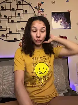 Snapshot of _Neeka_ chatting on 01/17/25, 11:17 Neeka online show from 01/17/25, 11:17