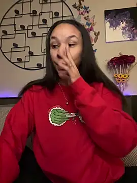 Snapshot of _Neeka_ chatting on 01/25/25, 12:37 Neeka online show from 01/25/25, 12:37