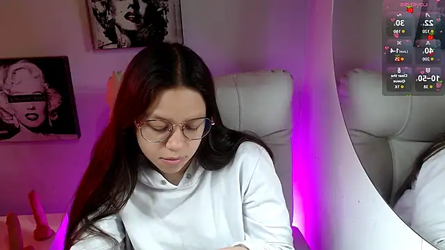 SamanthaRoldaan online show from 11/19/25, 01:55