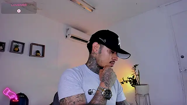 JordanSmiith  online show from 02/14/25, 02:28