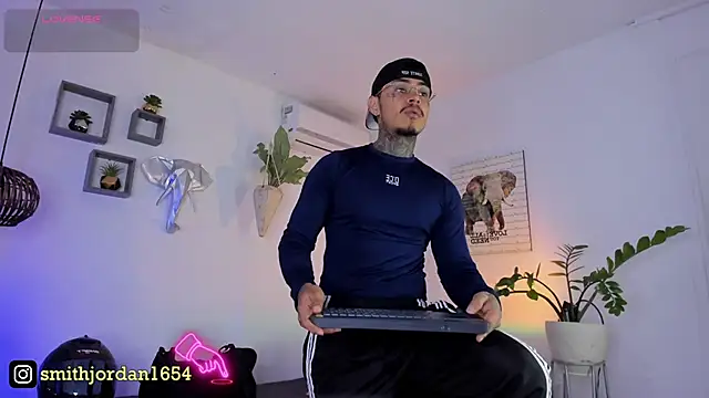 JordanSmiith  online show from 03/17/25, 08:51