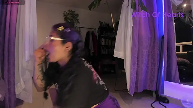 witchviolet online show from 07/04/26, 01:45