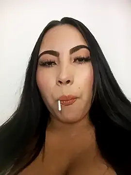 dayanna 86 online show from 11/23/25, 12:10