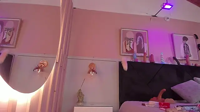 chloe watson  online show from 11/20/25, 07:35