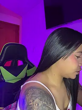 Snapshot of leila_22 chatting on 10/08/25, 07:17 leila 22 online show from 10/08/25, 07:17