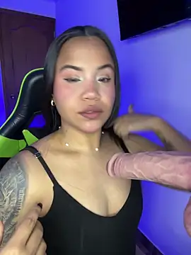 Snapshot of leila_22 chatting on 03/21/26, 07:24 leila 22 online show from 03/21/26, 07:24