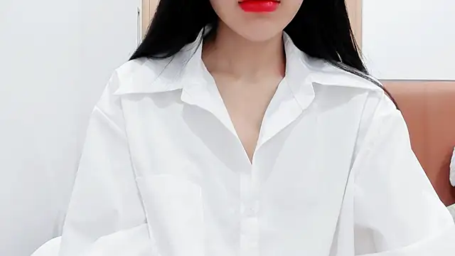 Lita-Julia online show from 01/18/25, 12:04