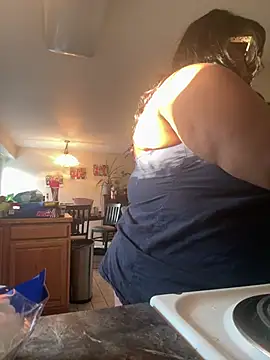 Snapshot of kweenxkarma chatting on 01/14/25, 10:34 kweenxkarma online show from 01/14/25, 10:34