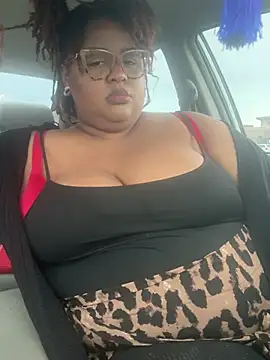 Snapshot of kweenxkarma chatting on 01/25/25, 12:17 kweenxkarma online show from 01/25/25, 12:17