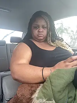 Snapshot of kweenxkarma chatting on 03/20/25, 01:24 kweenxkarma online show from 03/20/25, 01:24