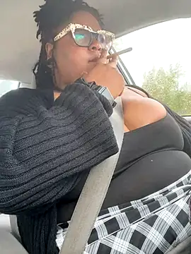 Snapshot of kweenxkarma chatting on 09/09/25, 10:20 kweenxkarma online show from 09/09/25, 10:20