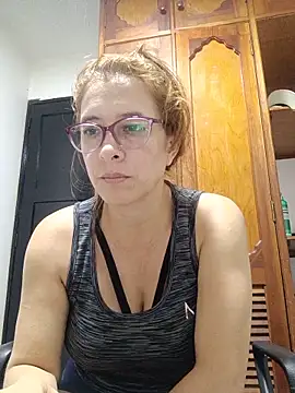 Snapshot of mademonsexy chatting on 05/30/26, 12:52 mademonsexy online show from 05/30/26, 12:52