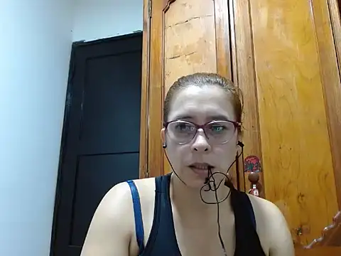 Snapshot of mademonsexy chatting on 06/06/26, 10:14 mademonsexy online show from 06/06/26, 10:14