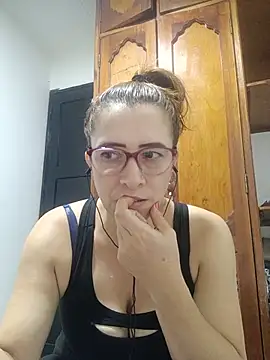 Snapshot of mademonsexy chatting on 06/17/26, 03:53 mademonsexy online show from 06/17/26, 03:53