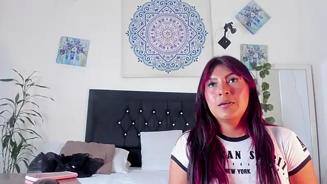 evelynjohnsoon online show from 01/08/25, 06:41