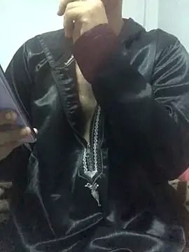 Snapshot of Arabian-B chatting on 11/18/25, 09:25 Arabian-B online show from 11/18/25, 09:25