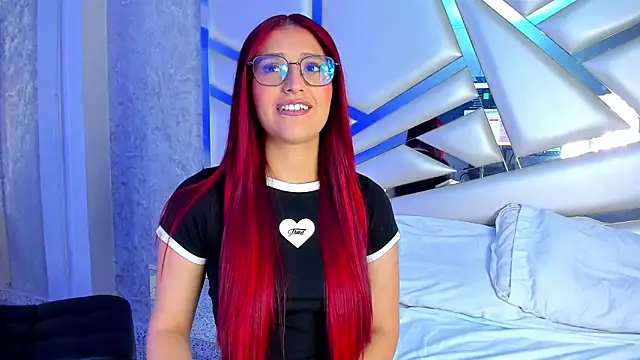 Snapshot of Miia002 chatting on 02/17/26, 11:55 Miia002 online show from 02/17/26, 11:55