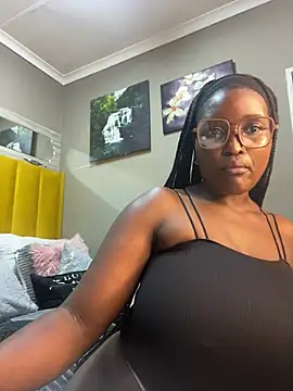 Bustygoddess32 online show from 02/01/25, 04:24