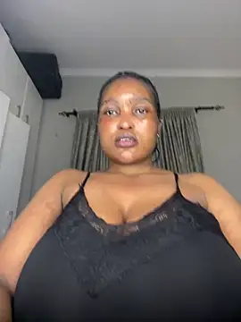 Snapshot of Bustygoddess32 chatting on 06/14/26, 10:34 Bustygoddess32 online show from 06/14/26, 10:34