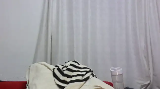 Snapshot of Sexxybella27 chatting on 01/29/25, 05:13 Sexxybella27 online show from 01/29/25, 05:13