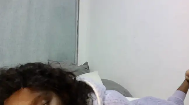 Snapshot of Sexxybella27 chatting on 02/03/25, 08:57 Sexxybella27 online show from 02/03/25, 08:57