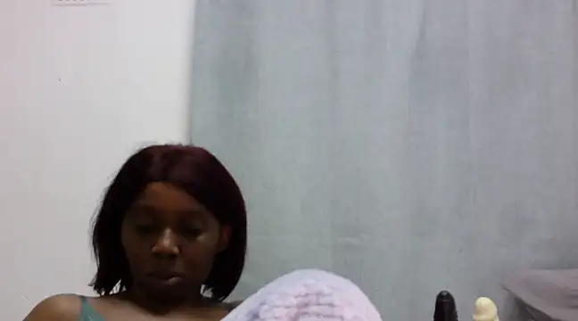 Snapshot of Sexxybella27 chatting on 02/06/25, 11:04 Sexxybella27 online show from 02/06/25, 11:04