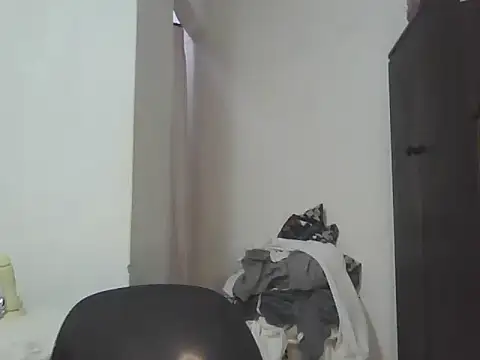 Snapshot of Sexxybella27 chatting on 11/18/25, 06:45 Sexxybella27 online show from 11/18/25, 06:45