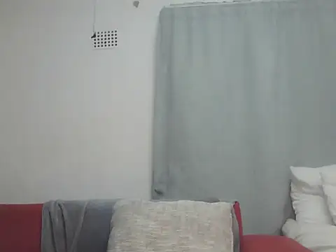 Snapshot of Sexxybella27 chatting on 12/05/25, 08:27 Sexxybella27 online show from 12/05/25, 08:27