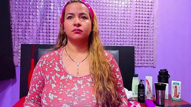 hazel 34 online show from 03/21/25, 04:06