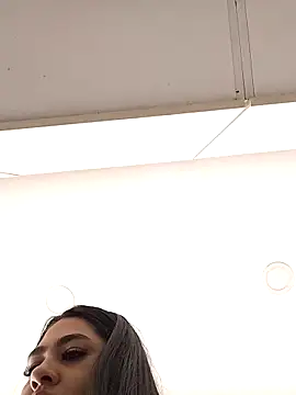 Charlotte cutee18 online show from 10/30/25, 01:01