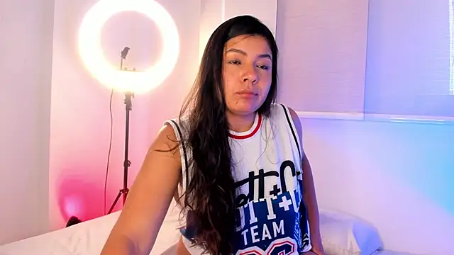 Snapshot of miaa_daniels chatting on 12/16/25, 02:44 miaa daniels online show from 12/16/25, 02:44