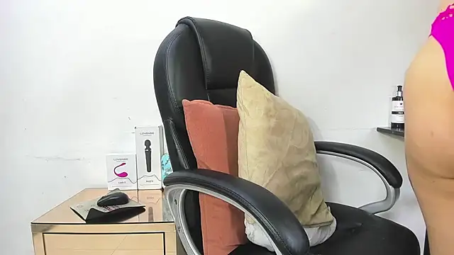 Barbie girl 69 online show from 11/13/25, 03:55