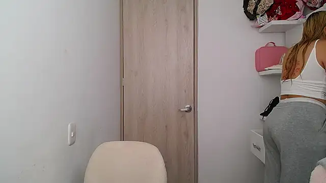Barbie girl 69 online show from 06/16/26, 05:59