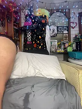 TrenaAnne online show from 09/21/25, 07:26