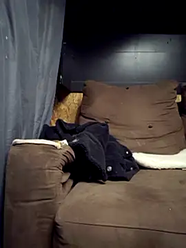 Snapshot of cdressupdiva chatting on 02/03/25, 01:30 cdressupdiva online show from 02/03/25, 01:30