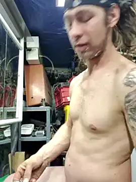 Snapshot of cdressupdiva chatting on 02/24/25, 03:12 cdressupdiva online show from 02/24/25, 03:12