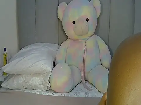 pretty leila2 online show from 05/04/26, 09:44