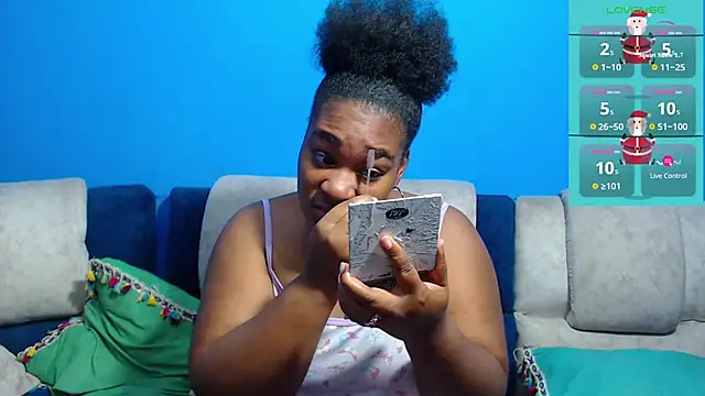 Snapshot of the_pearl199 chatting on 12/19/24, 04:02 the pearl199 online show from 12/19/24, 04:02